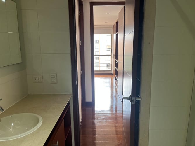 Apartamento de 3 alcobas en venta en Santa Barbara, Bogotá, 185 m² · foto 6 de 24