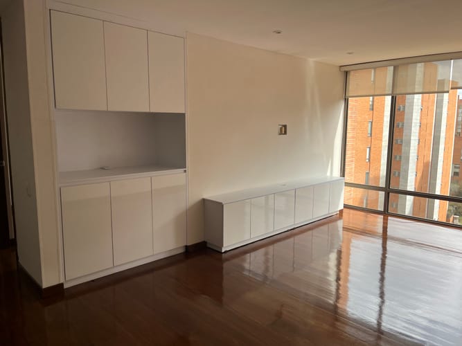 Apartamento de 3 alcobas en venta en Santa Barbara, Bogotá, 185 m² · foto 10 de 24