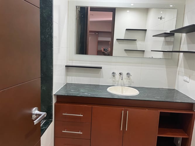 Apartamento de 3 alcobas en venta en Santa Barbara, Bogotá, 185 m² · foto 21 de 24
