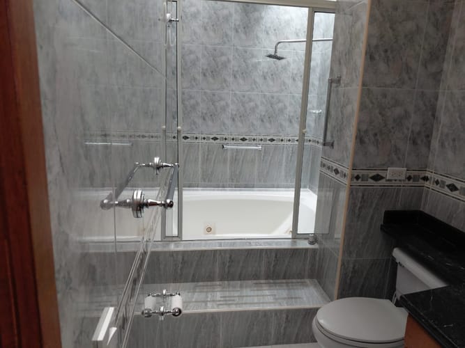Apartamento de 3 alcobas en venta en Santa Barbara, Bogotá, 231 m² · foto 5 de 24