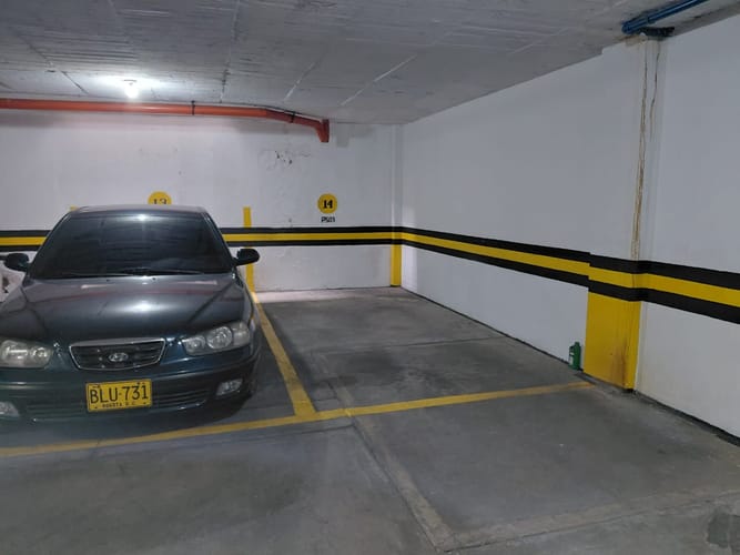 Apartamento de 3 alcobas en venta en Santa Barbara, Bogotá, 231 m² · foto 6 de 24