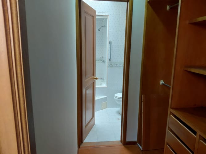 Apartamento de 3 alcobas en venta en Santa Barbara, Bogotá, 231 m² · foto 11 de 24