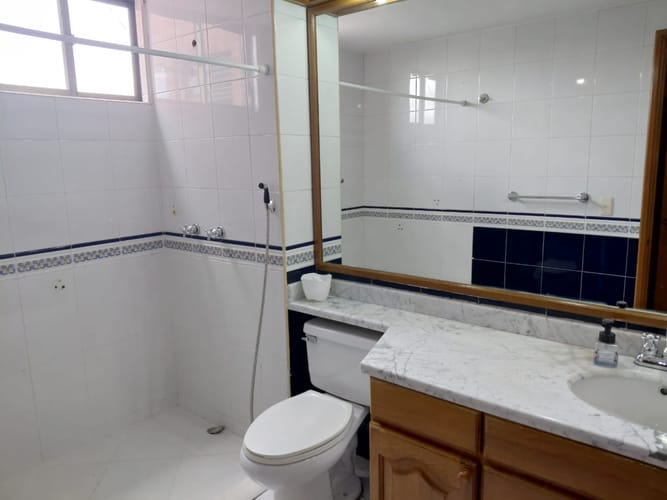 Apartamento de 3 alcobas en venta en Santa Barbara, Bogotá, 231 m² · foto 14 de 24