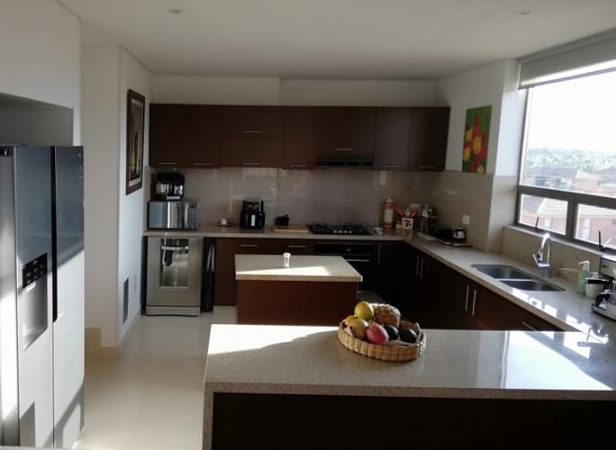 Apartamento de 3 alcobas en arriendo en Camino De Arrayanes, Bogotá, 250 m² · foto 11 de 13