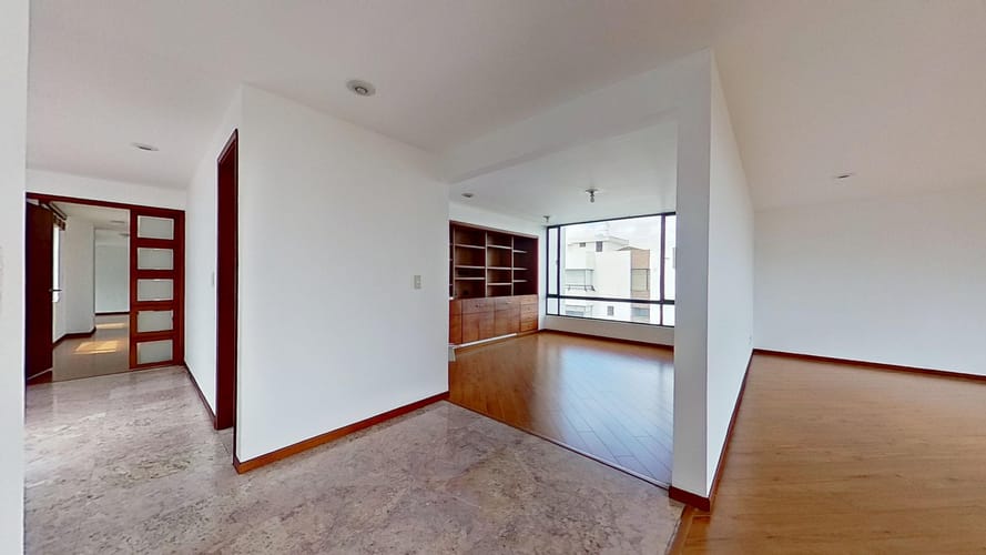 Apartamento de 3 alcobas en venta en Santa Barbara, Bogotá, 273 m² · foto 6 de 24
