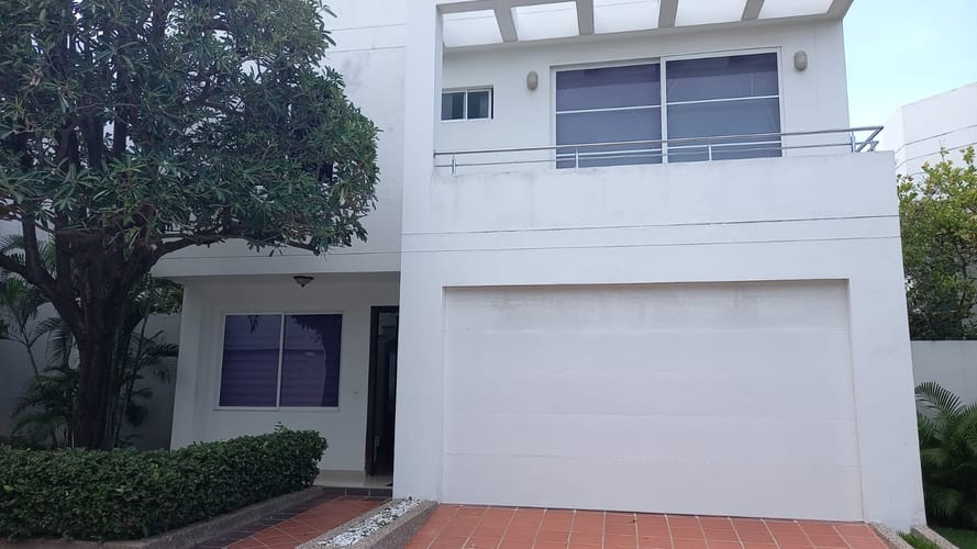 Casa de 4 alcobas en venta en Conjunto Residencial Villa Campestre, Barranquilla, 200 m² · foto 2 de 24