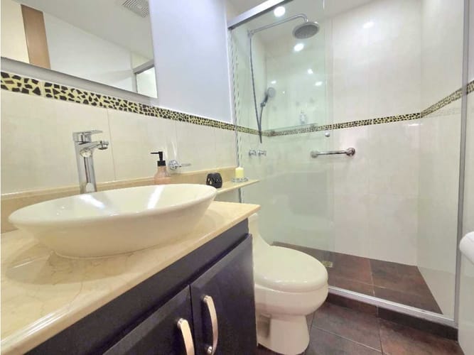 Apartamento de 3 alcobas en venta en El Diamante No. 2, Medellín, 137 m² · foto 8 de 15