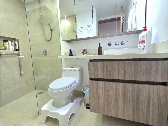 Apartamento de 3 alcobas en venta en El Diamante No. 2, Medellín, 137 m² · foto 13 de 15
