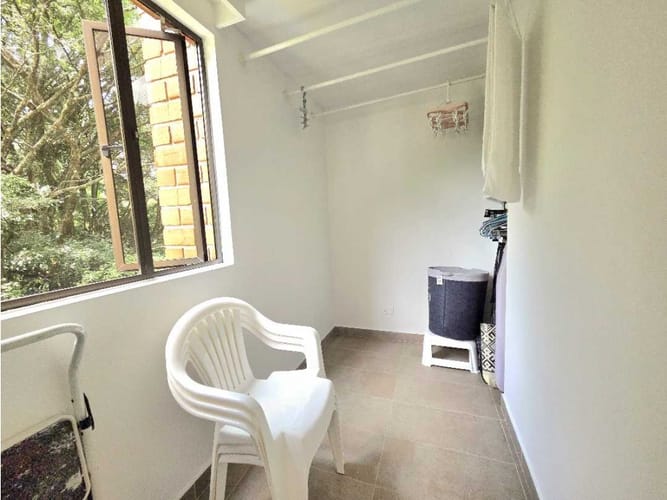 Apartamento de 3 alcobas en venta en El Diamante No. 2, Medellín, 137 m² · foto 14 de 15
