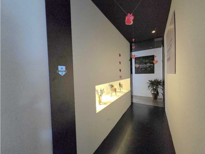 Oficina en venta en Las Lomas, Medellín, 254 m² · foto 2 de 11