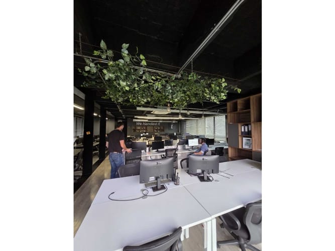 Oficina en venta en Las Lomas, Medellín, 254 m² · foto 3 de 11