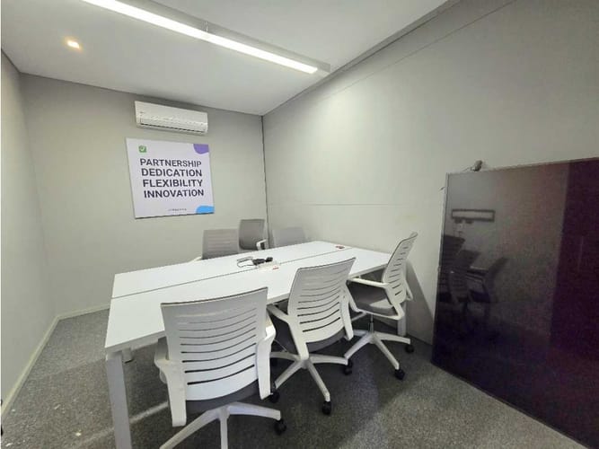 Oficina en venta en Las Lomas, Medellín, 254 m² · foto 7 de 11
