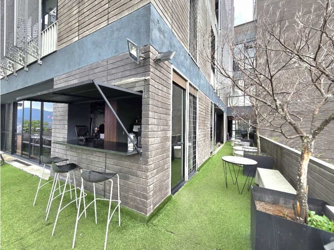 Oficina en venta en Las Lomas, Medellín, 254 m² · foto 8 de 11