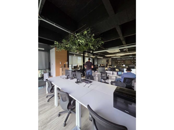 Oficina en venta en Las Lomas, Medellín, 254 m² · foto 9 de 11