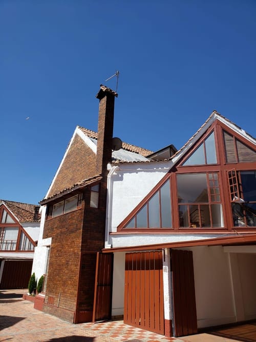 Casa de 3 alcobas en venta en San Jose De Bavaria, Bogotá, 400 m² · foto 3 de 24