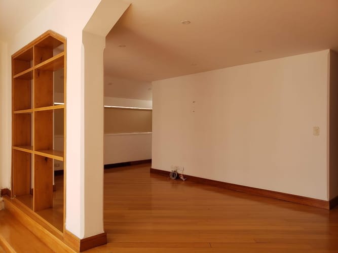 Casa de 3 alcobas en venta en San Jose De Bavaria, Bogotá, 400 m² · foto 9 de 24