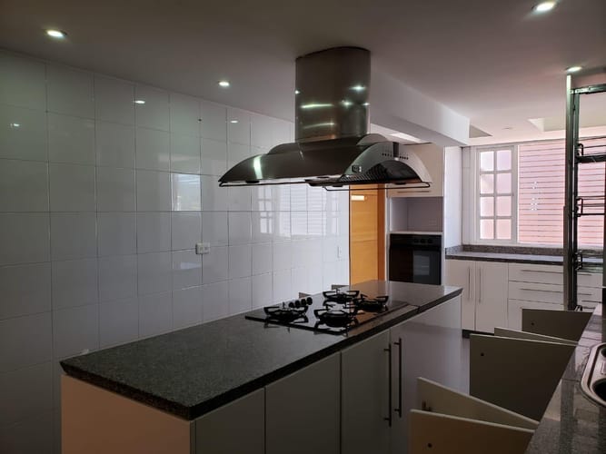 Casa de 3 alcobas en venta en San Jose De Bavaria, Bogotá, 400 m² · foto 14 de 24