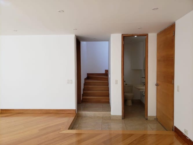 Casa de 3 alcobas en venta en San Jose De Bavaria, Bogotá, 400 m² · foto 19 de 24