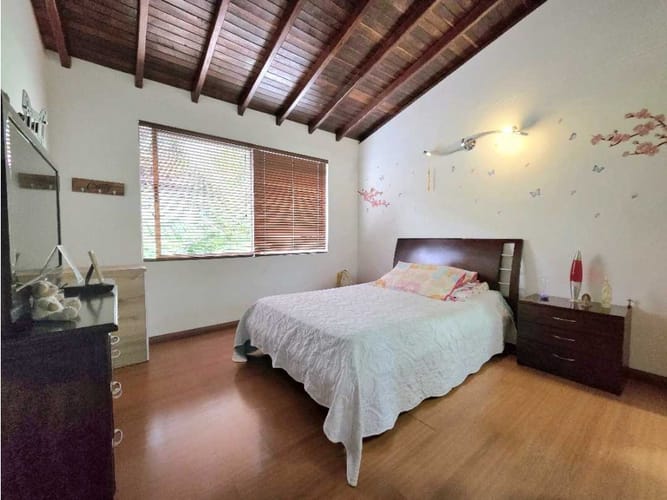 Casa de 4 alcobas en venta en Santa María De Los Ángeles, Medellín, 234 m² · foto 11 de 19