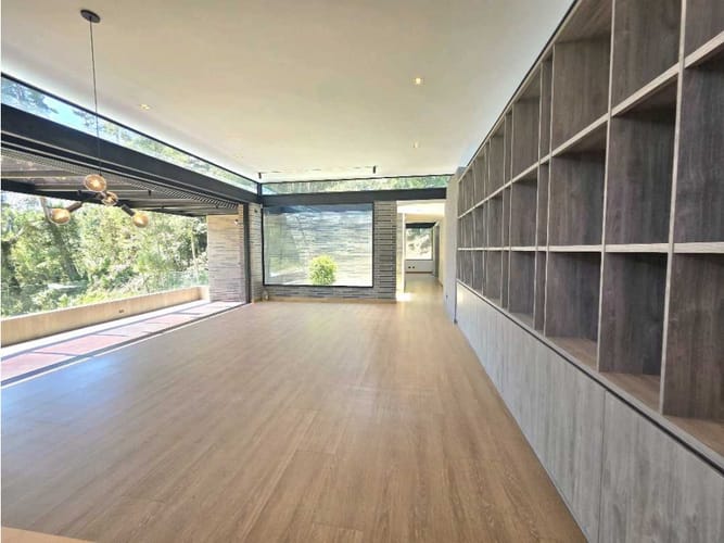 Casa de 3 alcobas en venta en Vía Las Palmas, Envigado, 331 m² · foto 5 de 24