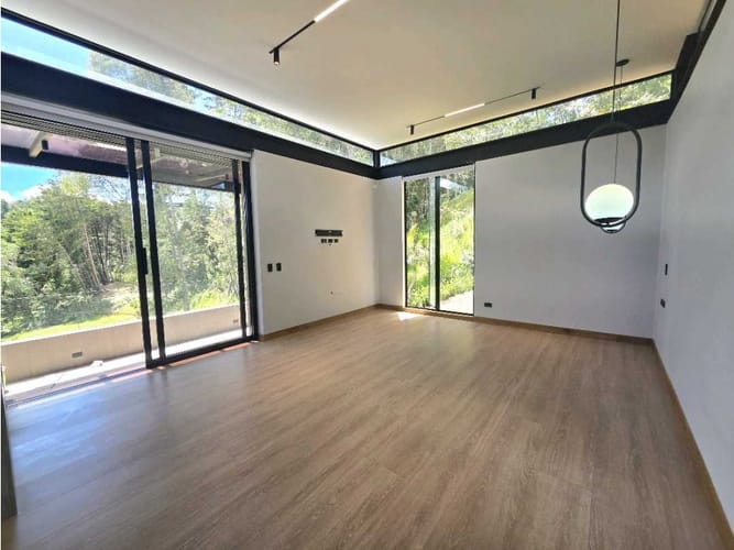 Casa de 3 alcobas en venta en Vía Las Palmas, Envigado, 331 m² · foto 9 de 24