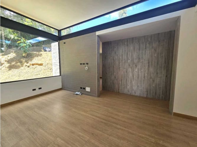 Casa de 3 alcobas en venta en Vía Las Palmas, Envigado, 331 m² · foto 10 de 24