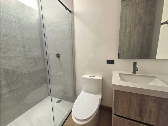 Casa de 3 alcobas en venta en Vía Las Palmas, Envigado, 331 m² · foto 18 de 24