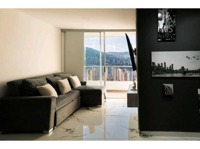 Apartamento de 2 alcobas en venta en Las Lomitas, Sabaneta, 61 m² · foto 2 de 12
