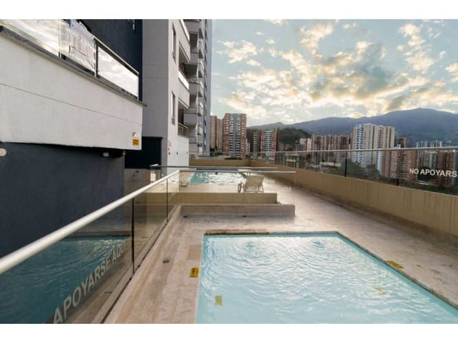 Apartamento de 2 alcobas en venta en Las Lomitas, Sabaneta, 61 m² · foto 11 de 12