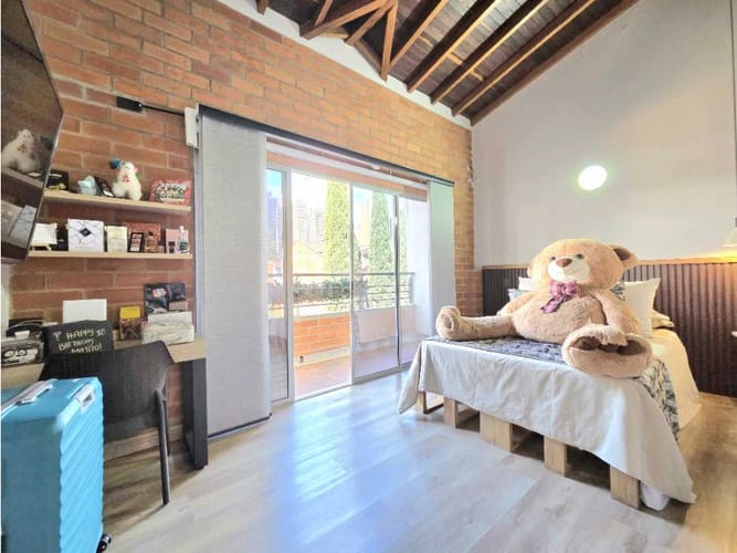 Casa de 4 alcobas en venta en El Diamante No. 2, Medellín, 372 m² · foto 13 de 24