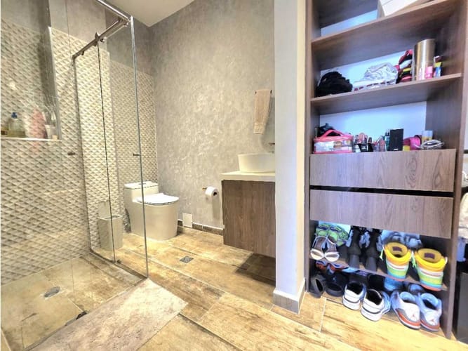 Casa de 4 alcobas en venta en El Diamante No. 2, Medellín, 372 m² · foto 14 de 24
