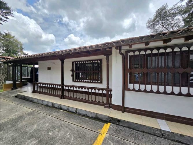 Finca en venta en El Diamante No. 2, Medellín, 300 m² · foto 10 de 24