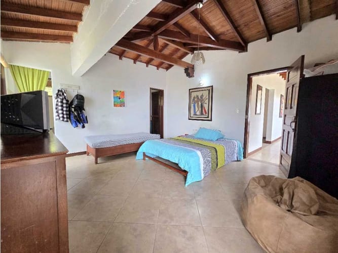 Finca en venta en El Diamante No. 2, Medellín, 300 m² · foto 12 de 24