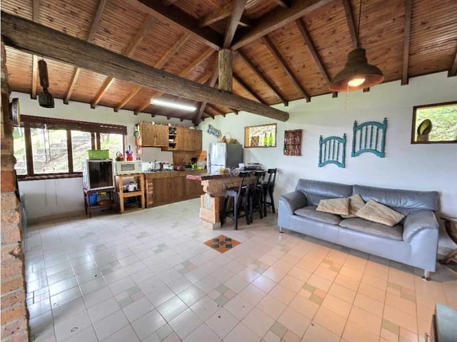 Finca en venta en El Diamante No. 2, Medellín, 300 m² · foto 17 de 24