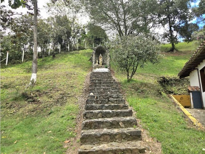 Finca en venta en El Diamante No. 2, Medellín, 300 m² · foto 23 de 24