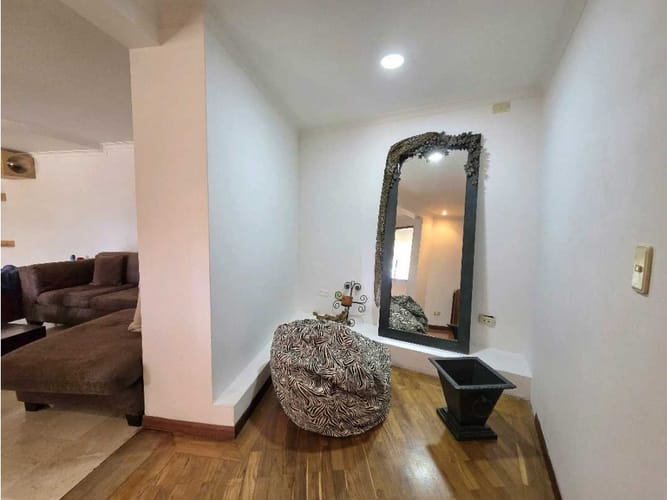 Apartamento de 2 alcobas en venta en El Diamante No. 2, Medellín, 134 m² · foto 4 de 15