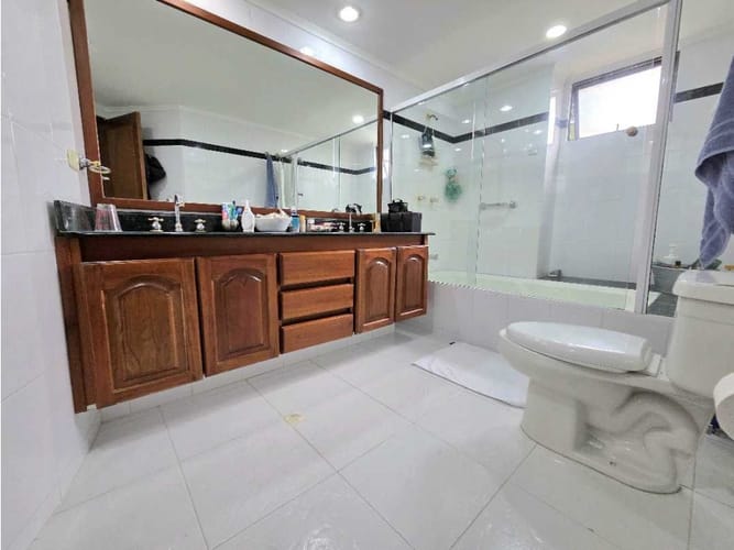 Apartamento de 2 alcobas en venta en El Diamante No. 2, Medellín, 134 m² · foto 13 de 15