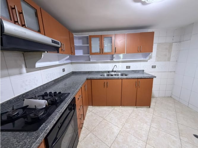 Casa de 6 alcobas en arriendo en Tairona Ii, Floridablanca, 240 m² · foto 8 de 24