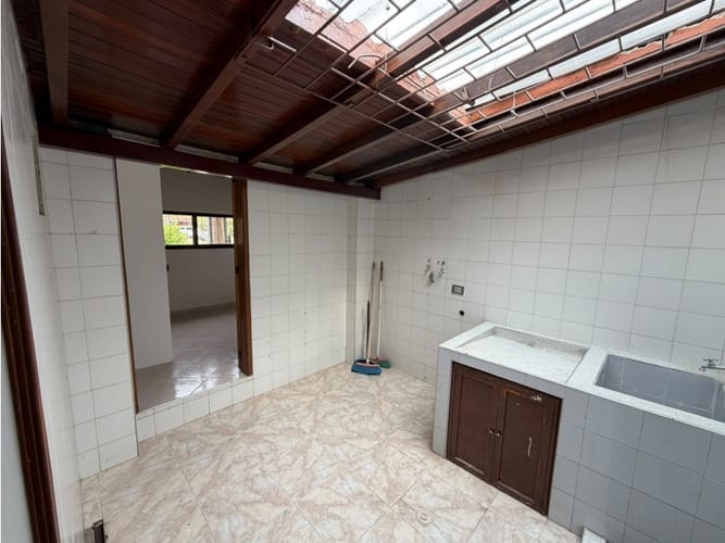 Casa de 6 alcobas en arriendo en Tairona Ii, Floridablanca, 240 m² · foto 14 de 24