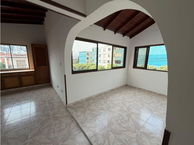 Casa de 6 alcobas en arriendo en Tairona Ii, Floridablanca, 240 m² · foto 16 de 24