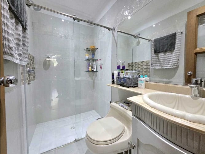Apartamento de 3 alcobas en venta en Los Balsos, Medellín, 240 m² · foto 14 de 22