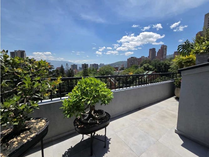 Apartamento de 3 alcobas en venta en Los Balsos, Medellín, 240 m² · foto 16 de 22