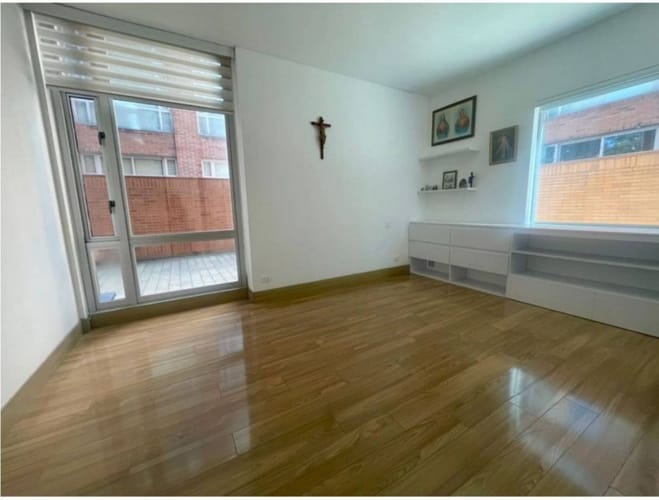 Apartamento de 1 alcoba en venta en Chico Norte, Bogotá, 59 m² · foto 2 de 24