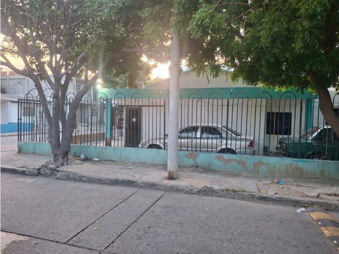 Casa de 7 alcobas en venta en Urbanizacion Autopista, Santa Marta, 300 m² · foto 4 de 17