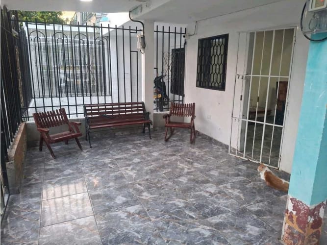Casa de 7 alcobas en venta en Urbanizacion Autopista, Santa Marta, 300 m² · foto 5 de 17