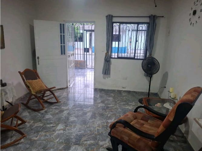 Casa de 7 alcobas en venta en Urbanizacion Autopista, Santa Marta, 300 m² · foto 9 de 17