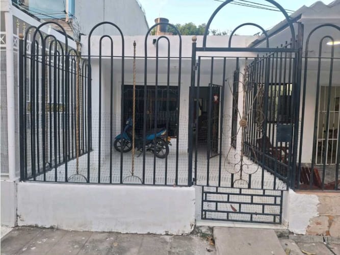 Casa de 7 alcobas en venta en Urbanizacion Autopista, Santa Marta, 300 m² · foto 17 de 17