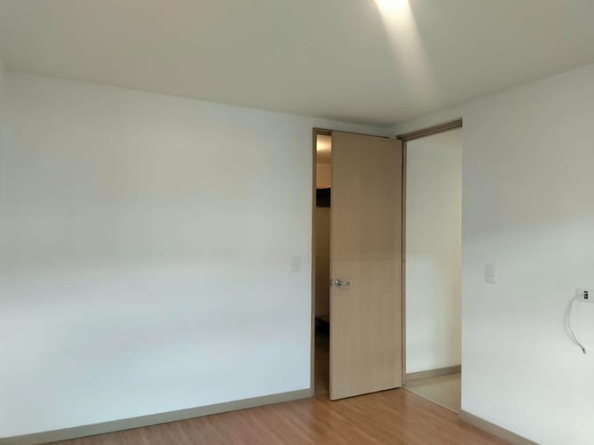 Apartamento de 2 alcobas en arriendo en El Poblado, Medellín, 104 m² · foto 12 de 15