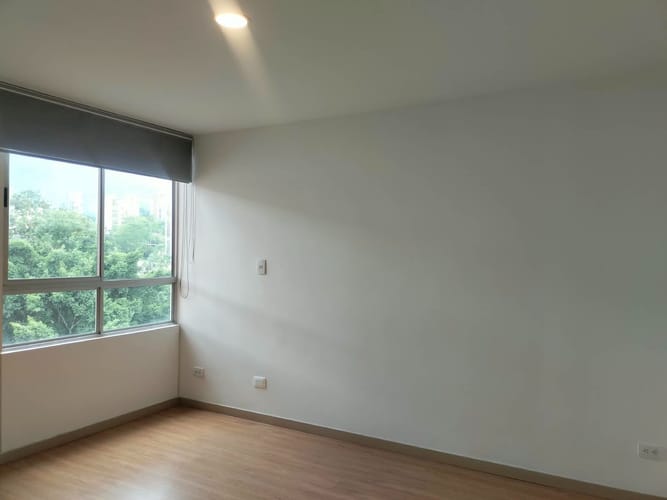 Apartamento de 2 alcobas en arriendo en El Poblado, Medellín, 104 m² · foto 13 de 15