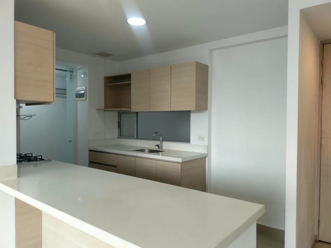 Apartamento de 2 alcobas en arriendo en El Poblado, Medellín, 104 m² · foto 6 de 15